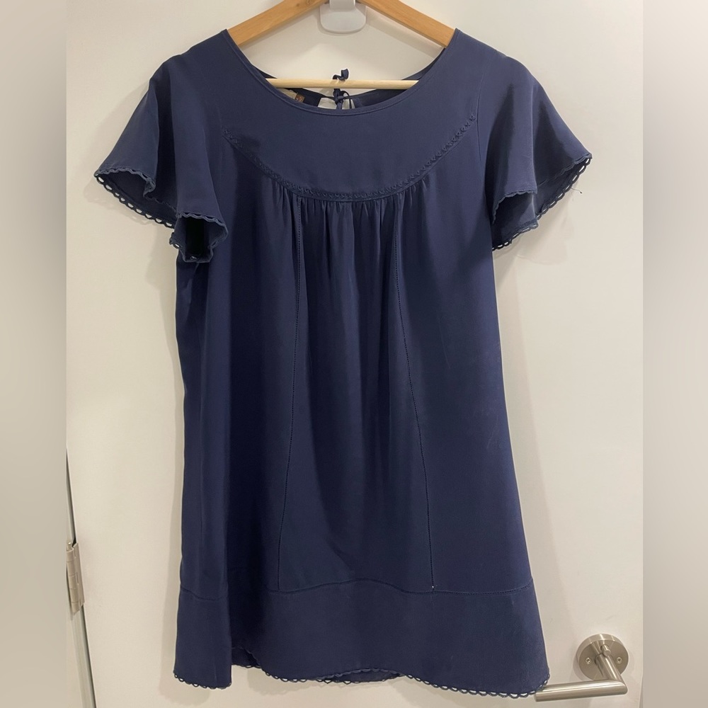 Aritzia Wilfred silk tunic blouse. Size M